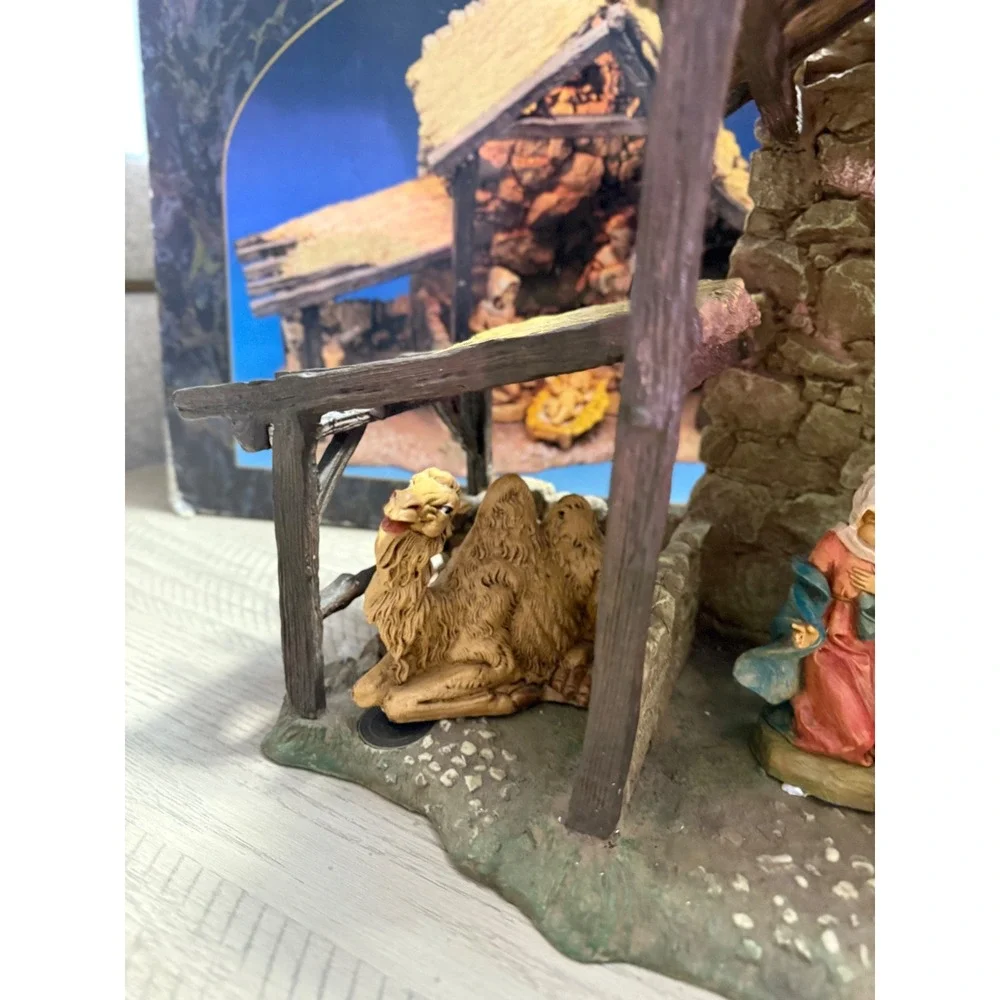Fontanini Nativity Lighted Stable 1996 for 5